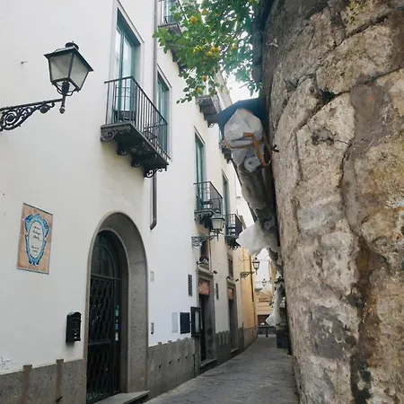 Antico Palazzo Scala סורנטו