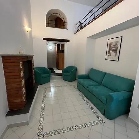 Antico Palazzo Scala Apartment *