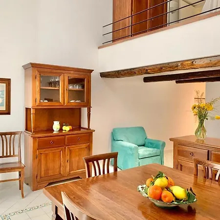 Apartment Antico Palazzo Scala
