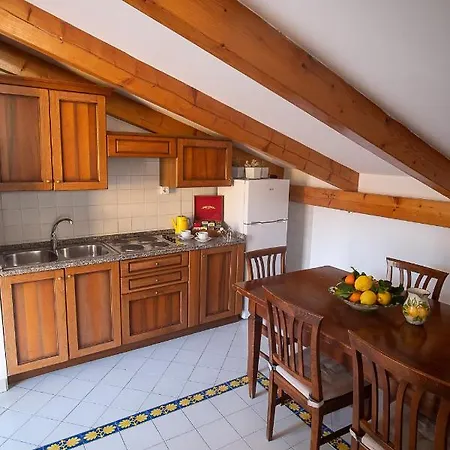 Apartment Antico Palazzo Scala *
