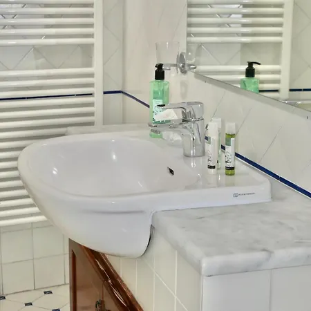 アンティコ パラッツォ スカーラ アパート *