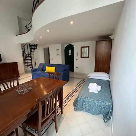 Apartment Antico Palazzo Scala *
