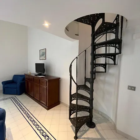 Antico Palazzo Scala Apartment