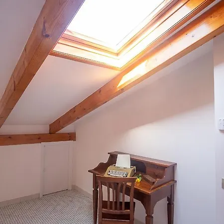 Antico Palazzo Scala * سورينتو